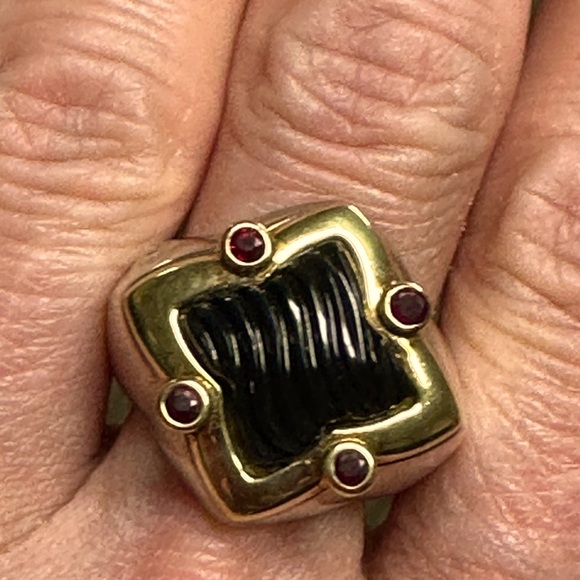 WOW POSHMARK Authentic David Yurman 18K  Gold Carved Onyx & Ruby Quatrefoil Ring - Picture 11 of 11